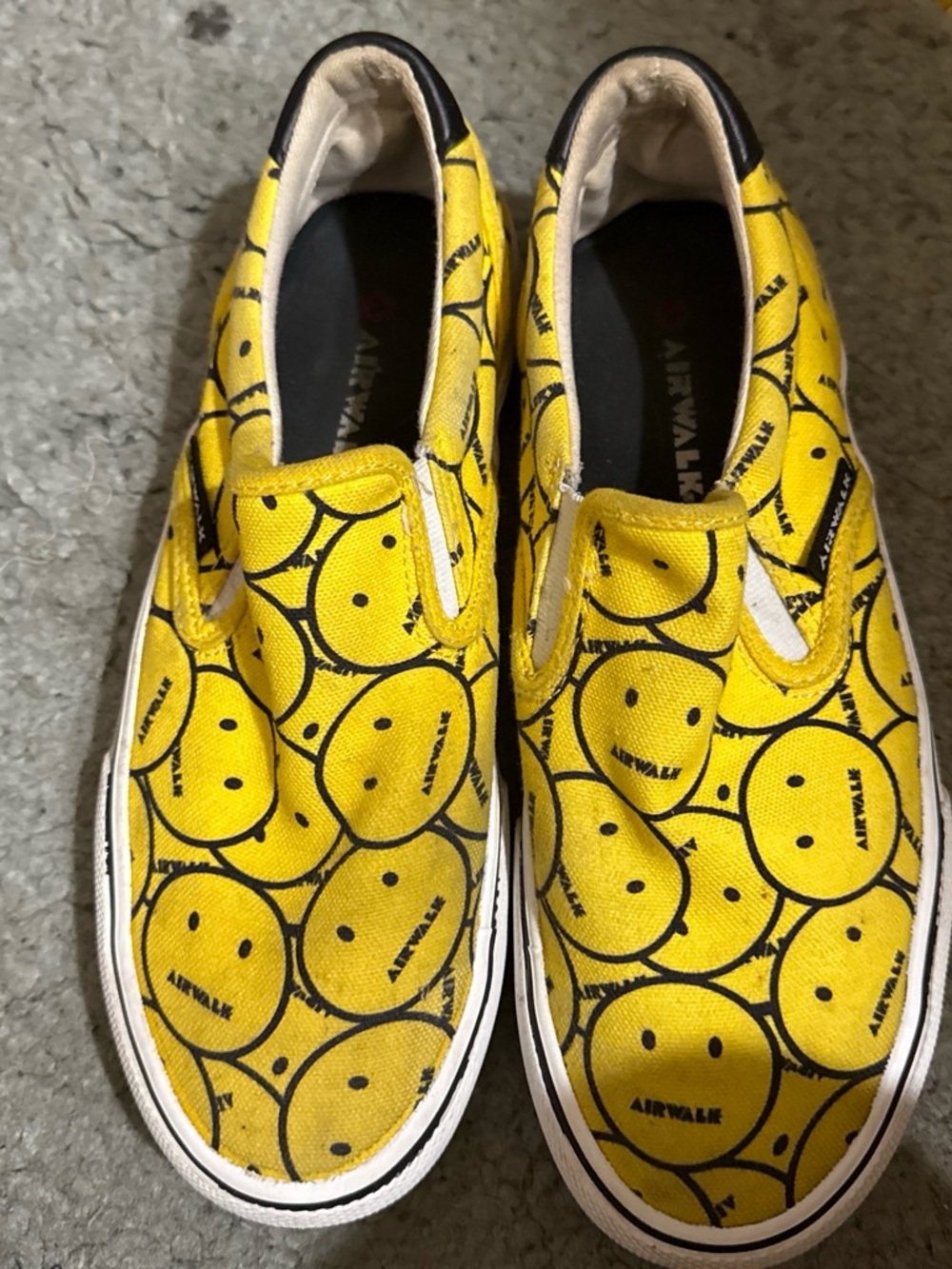 Airwalk Shoes Sneakers Smile Smiley Face yellow Mens 7